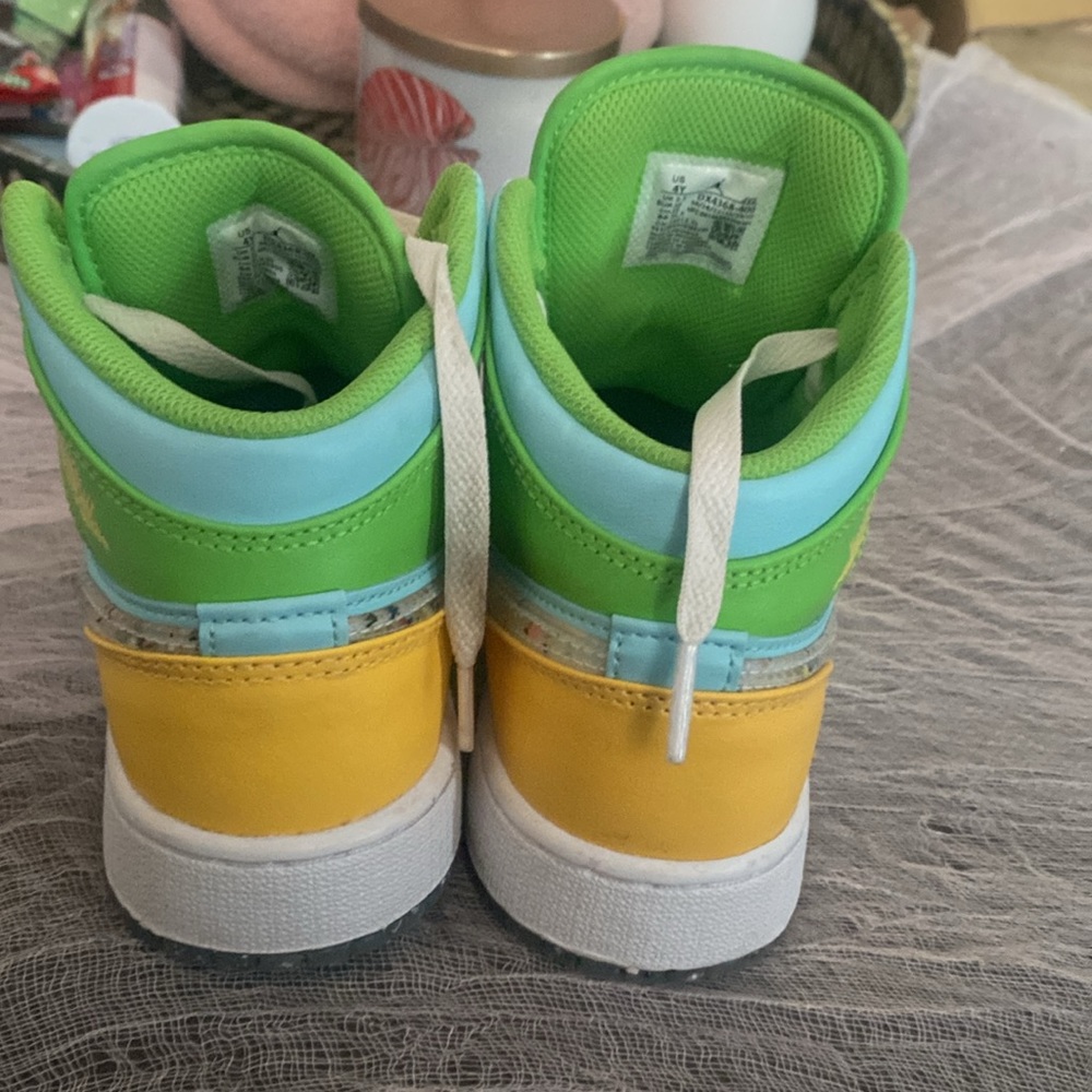 Multicolor Jordan 1’s - Picture 4 of 6